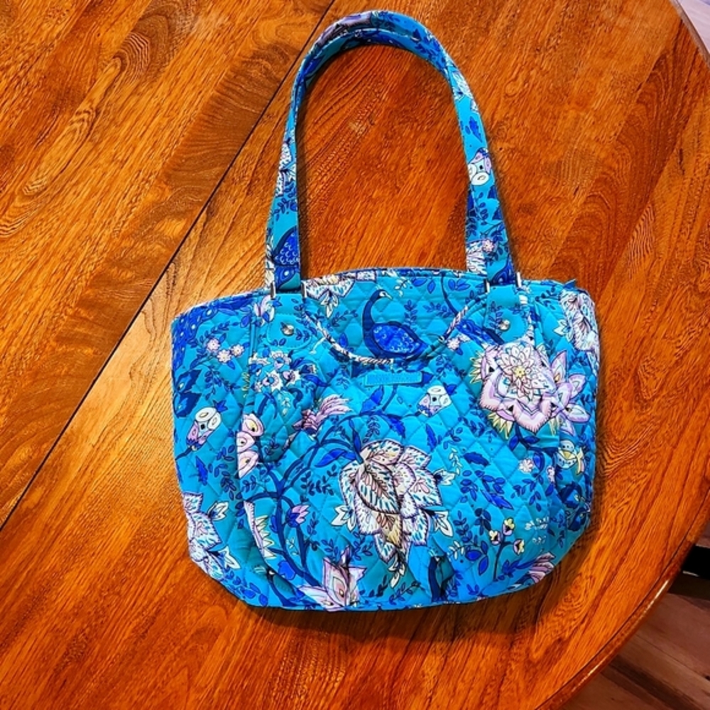 Vera Glenna purse. New w/o tags. Beautiful vibrant colors, mostly turquoise blue